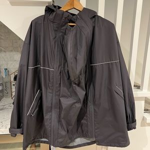 Seraphine 6 in 1 Multi-Climate Coat. Great maternity or baby wearing coat.